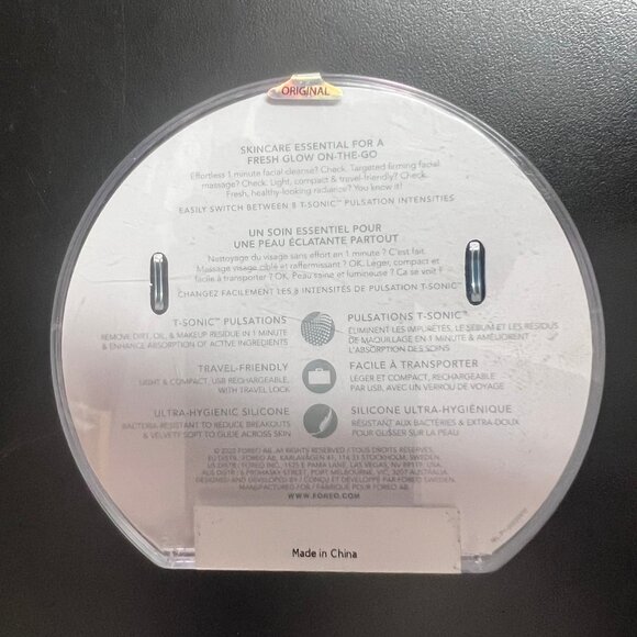 FOREO Luna 4 Go Facial Cleansing & Massaging device Blue - Picture 3 of 5